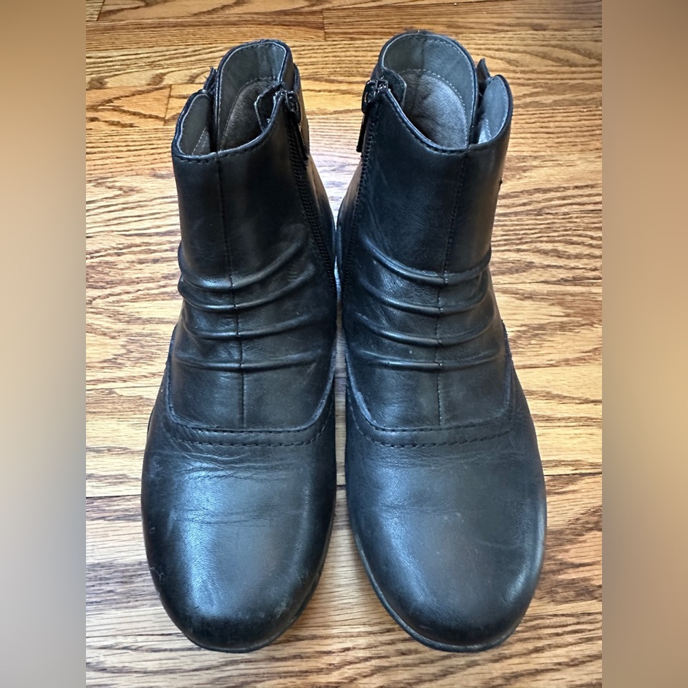 Earth Black Buckle/Zipper Ankle Boots